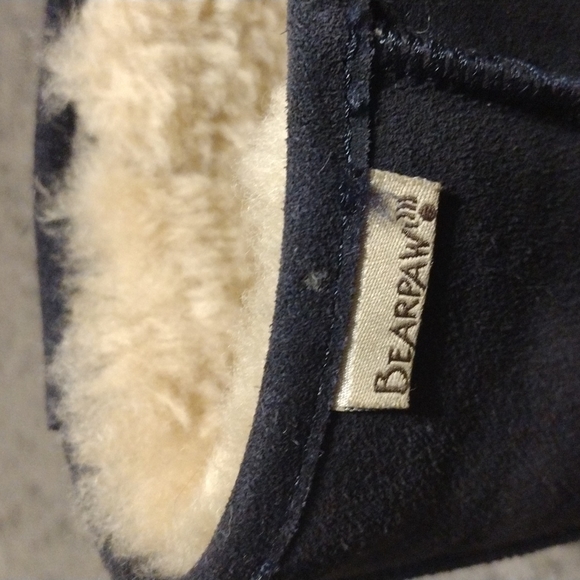 Bearpaw Tall Emma Suede Boots Size 7. Worn only once for an hour inside! - Picture 8 of 8